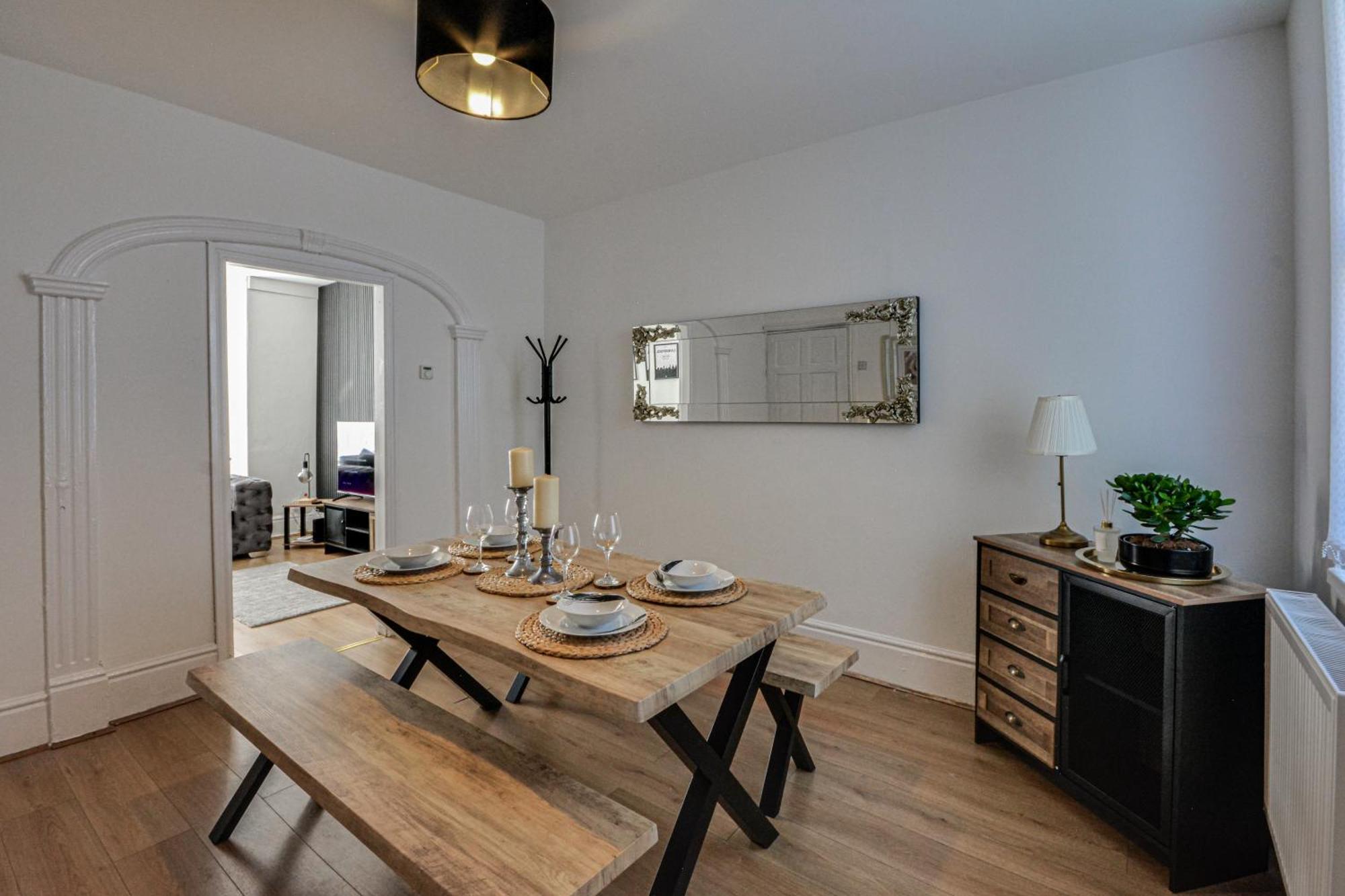 With Alexandra 2 Free Parking - High Speed Free Wifi * Liverpool