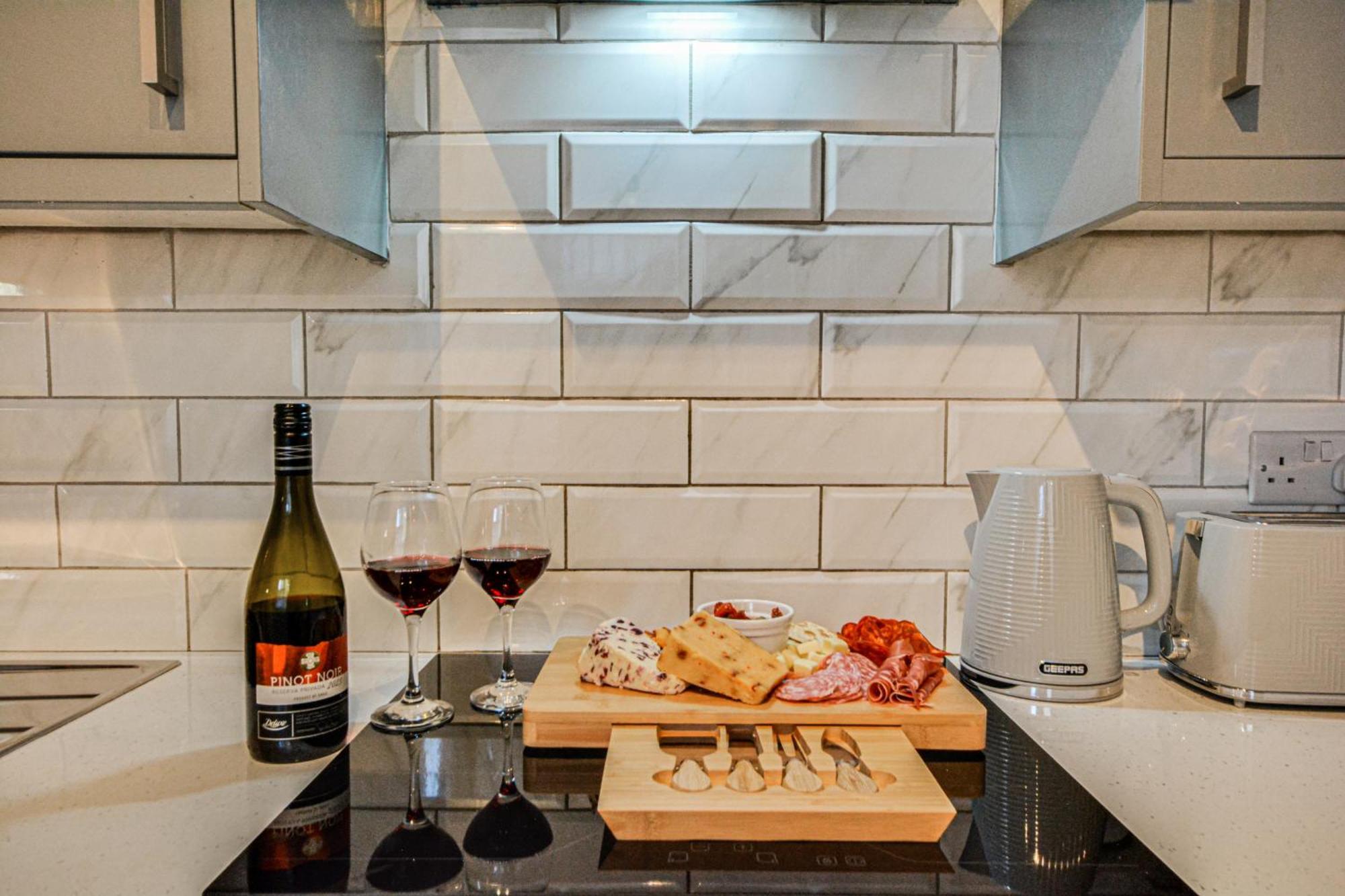 With Alexandra 2 Free Parking - High Speed Free Wifi Holiday home Liverpool