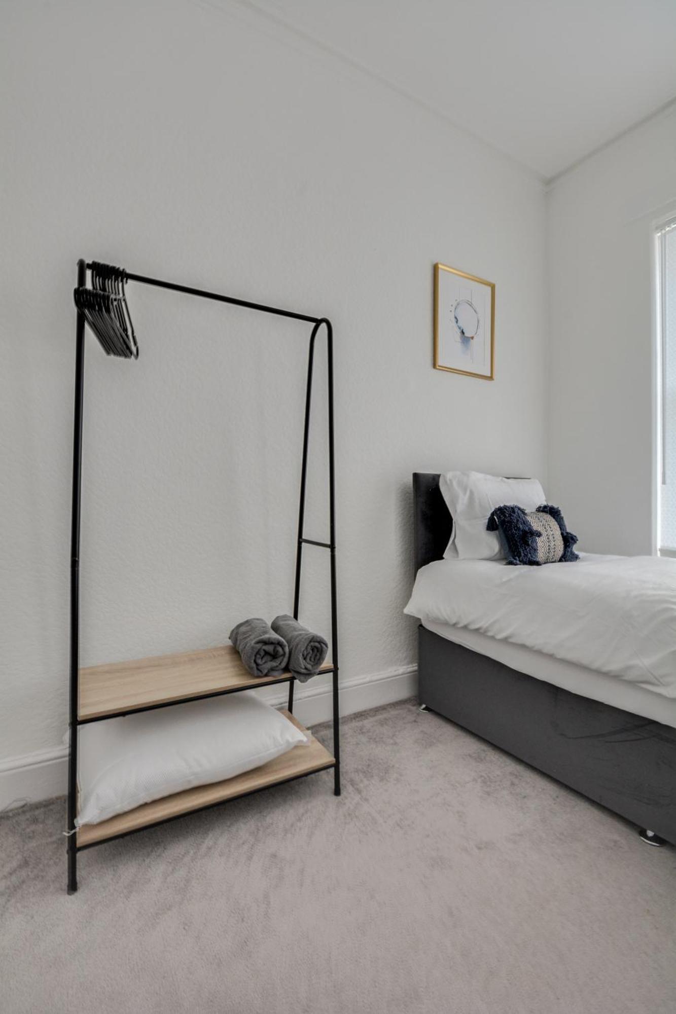 Holiday home With Alexandra 2 Free Parking - High Speed Free Wifi Liverpool
